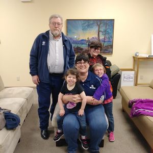 Meet your Posher, Crystal